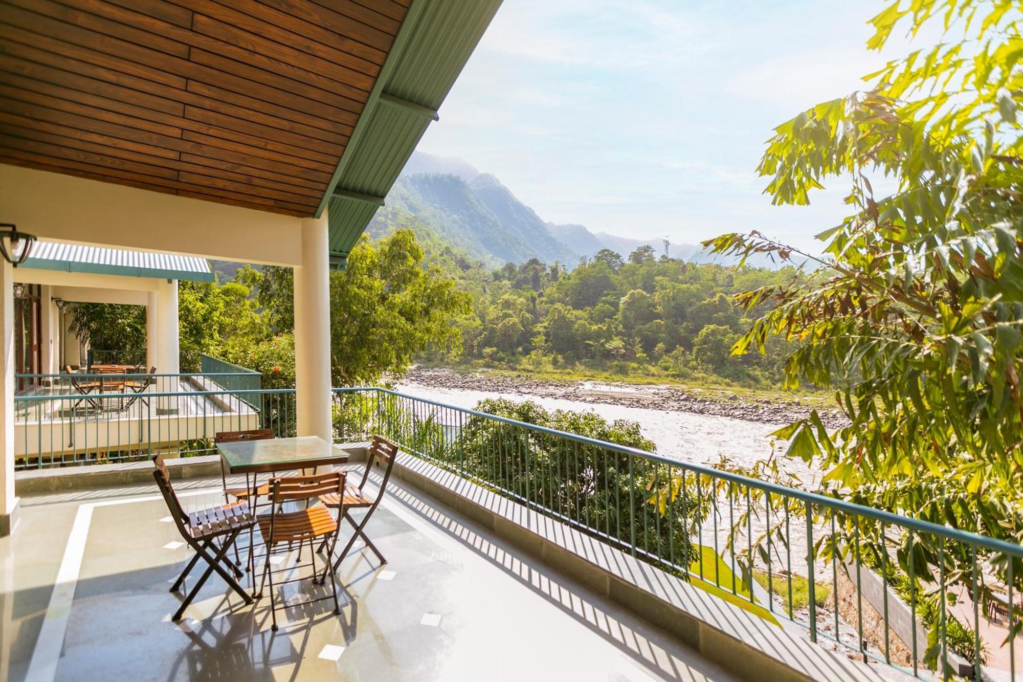 Отель Anand Kashi By The Ganges Rishikesh - Ihcl Seleqtions Sirasu Экстерьер фото